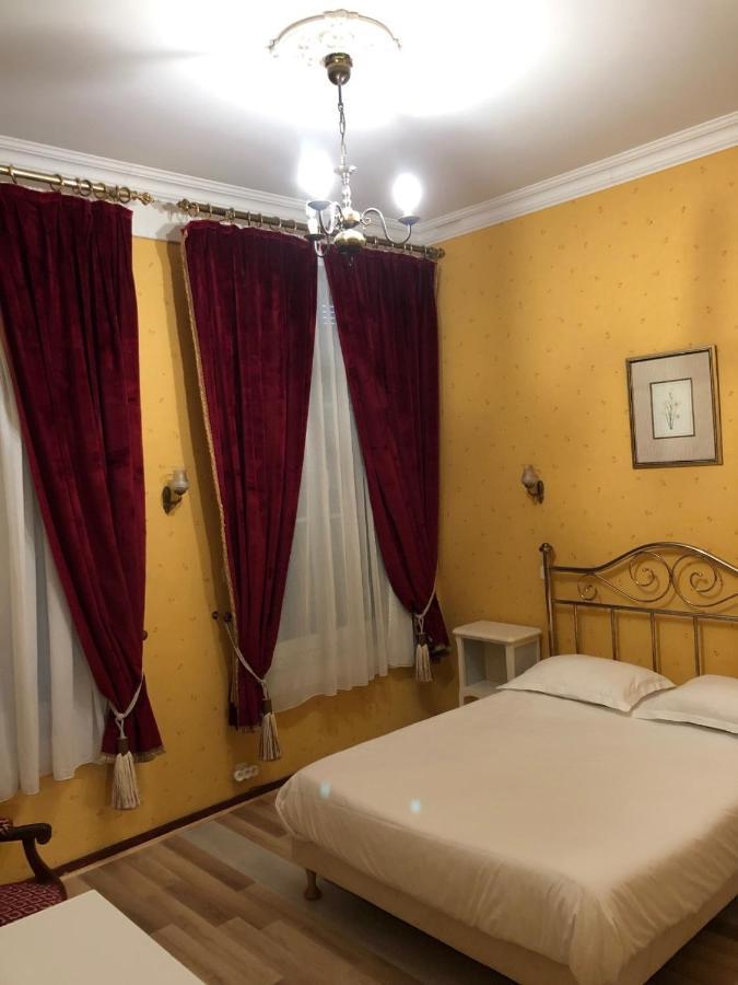 Hotel Emilie รัวย็อง ภายนอก รูปภาพ